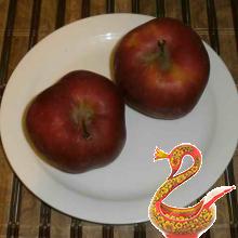 два больших (или три поменьше) яблока