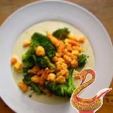 Брокколи с кукурузными чипсами Cheetos