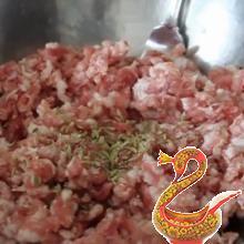 Домашние котлеты из свиного фарша - рецепт с фото