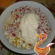 Вкусный салат с крабовыми палочками