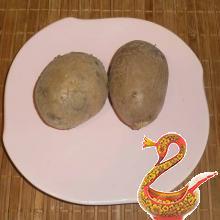 Cалат из соленой селедки с яблоком