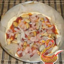 Домашняя пицца с морепродуктами