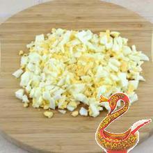 Вкусный салат с копченой курицей
