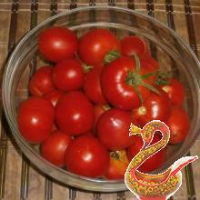Marinated tomatoes with zucchini