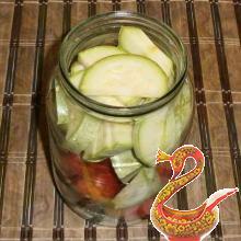 Marinated tomatoes with zucchini