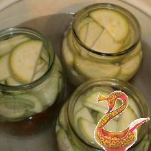 Marinated tomatoes with zucchini