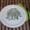 Салат с зеленым луком и яйцом