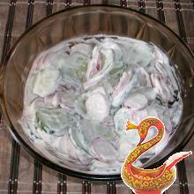 Салат из редиски огурцов и яиц