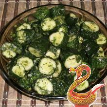 Dry salting of cucumbers in a package