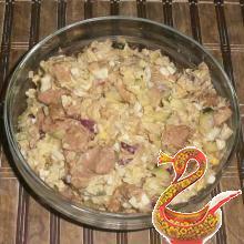 Салат печень трески с огурцом