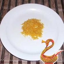 Запеканка из творога с изюмом