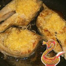 Fish steak with cheese